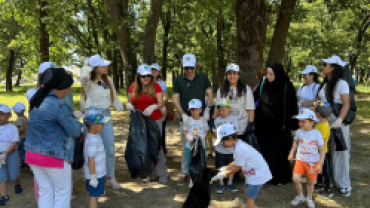 Anaokulu Öğrenci, Öğretmen ve Velilerimiz İle Çöp Toplama Etkinliği Gerçekleştirdik.